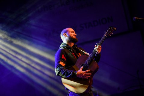 Pokáč vyprodal stadion, světový beach předvedla česká reprezentace